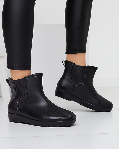 Чорні матові жіночі напівчеревики Neriva - Взуття