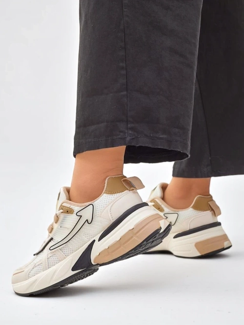 Royalfashion Жіночі спортивні кросівки з товстою підошвою Beysa