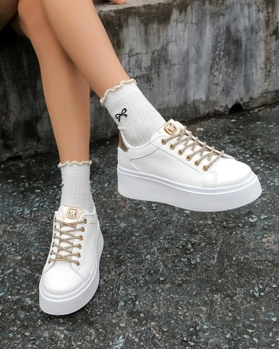 Royalfashion жіночі спортивні кросівки з декоративними шнурками Eone