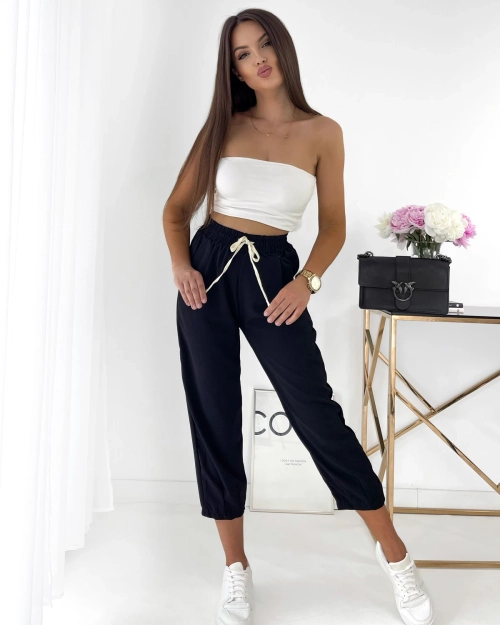 Royalfashion Чорні жіночі тканинні штани 7/8