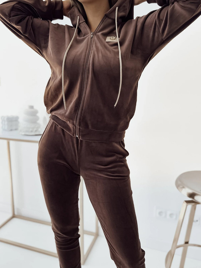 Royalfashion Tmavě hnědá dámská mikinová souprava z veluru