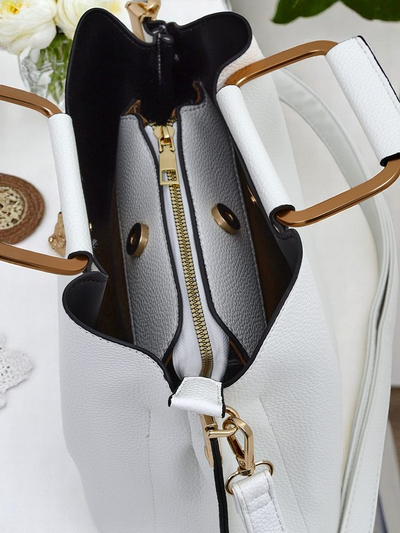 Royalfashion: маленька та універсальна сумка з екошкіри