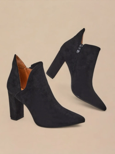 Černé boty s střihem z Alania - obuv