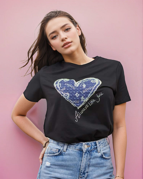 Жіноча футболка з принтом Royalfashion