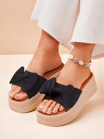 Royalfashion Жіночі шльопанці на платформі Givan