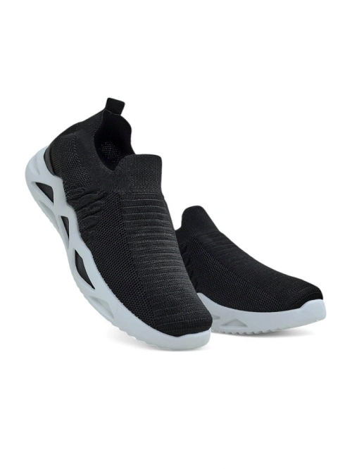 Royalfashion Жіночі снікери без шнурівки з стразами Elavises