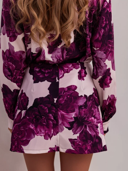 Royalfashion Жіночий квітковий комплект з зав'язаним піджаком та шортами