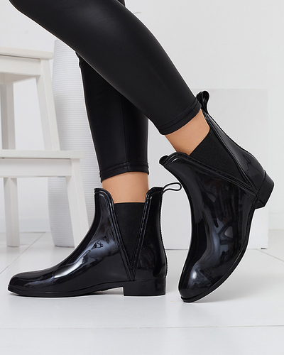 Černé lakované dámské polobotky Seris - Obuv