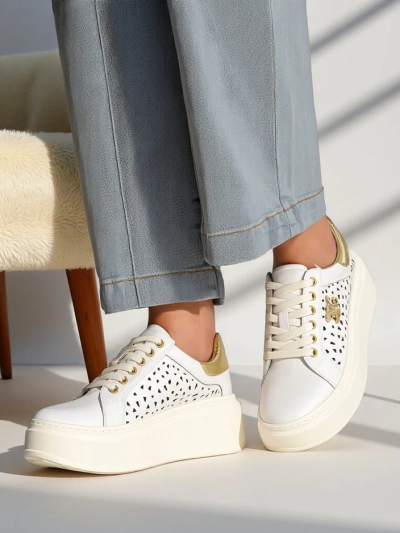 Royalfashion Жіночі спортивні кросівки перфоровані Jovixi