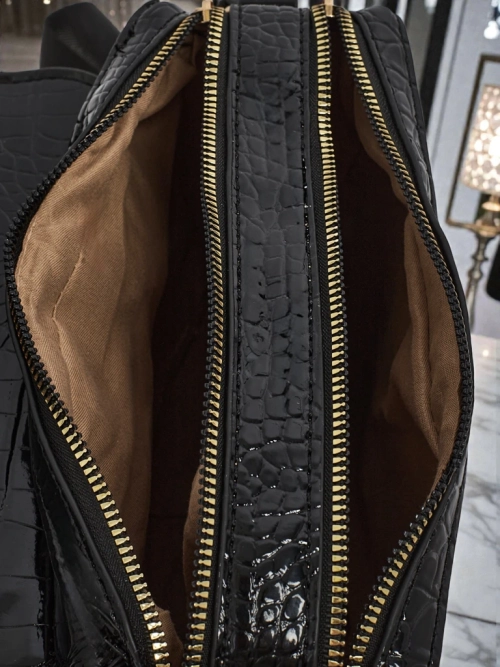 Лакована Маленька жіноча сумочка з еко-шкіри Lune Mua