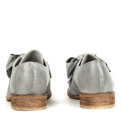 Szare półbuty z kokardą Suelia - Obuwie