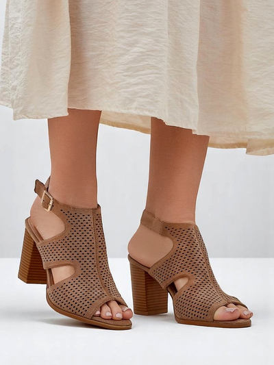 Royalfashion Жіночі перфоровані босоніжки на стійкому каблуці Abetle
