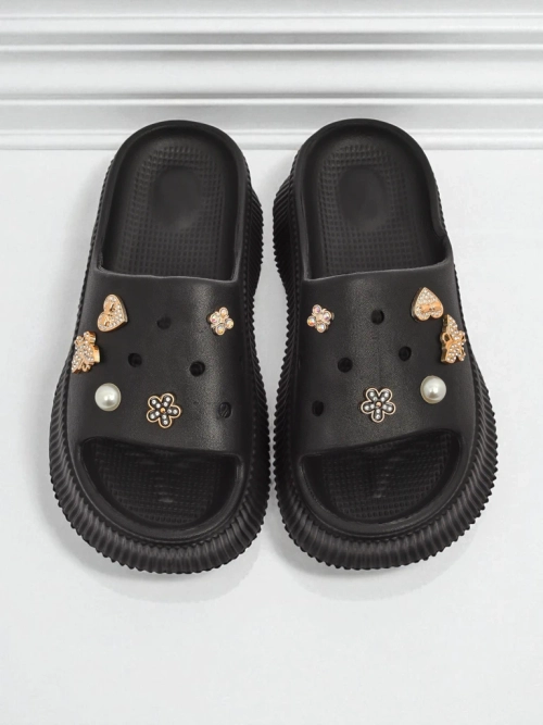 Royalfashion Жіночі гумові капці з декором Slash Glam