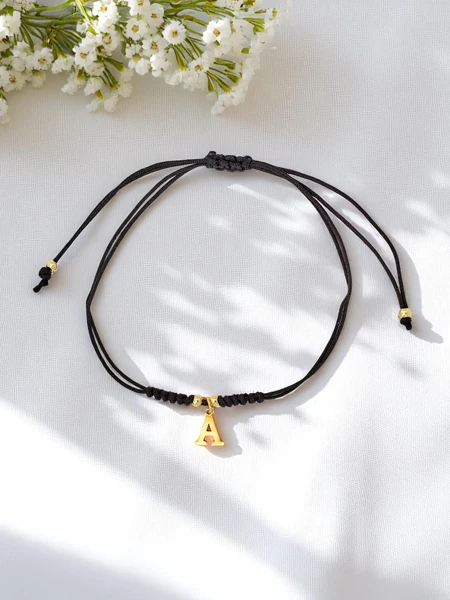 Dámský náramek s písmenem A