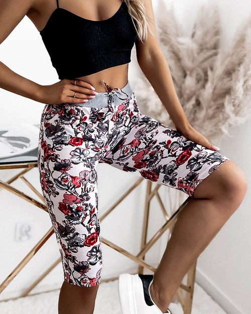 Жіночі шорти 3/4 білі та квіти PLUS SIZE - Одяг