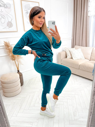 Tmavě zelená dámská velurová tepláková souprava- Oblečení