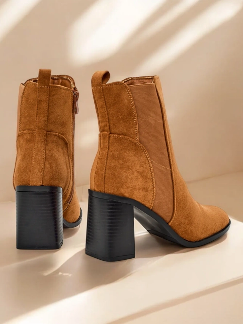 Жіночі чоботи на товстому каблуці від Royalfashion Enotto