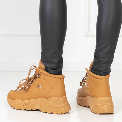 Коричневі жіночі утеплені черевики Rueq