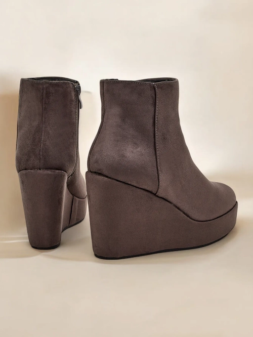 Жіночі черевики на каблуку Royalfashion Sieffa