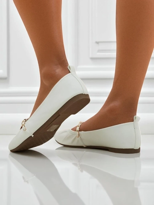 Білі жіночі балетки Callista з ланцюжком - екологічна шкіра, класика Італії