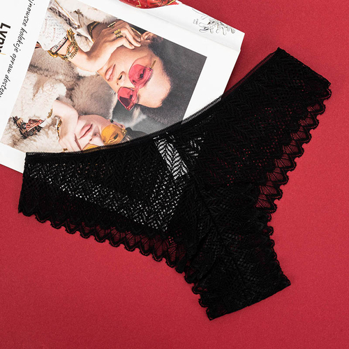 Чорні жіночі мереживні трусики