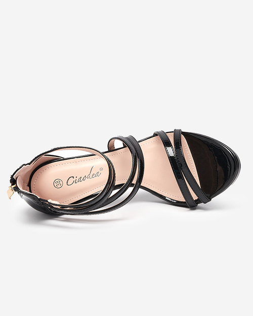 Чорні босоніжки на високому каблуці Oielisa