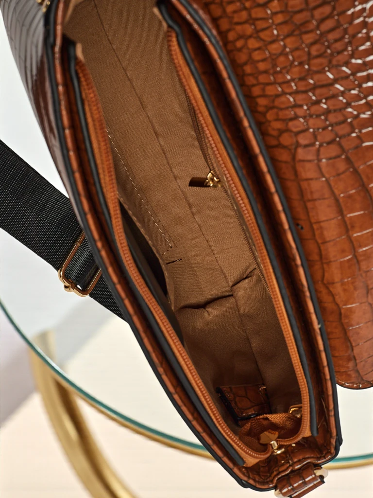 Lakovaná malá dámská kabelka z eko kůže Panthere Mist