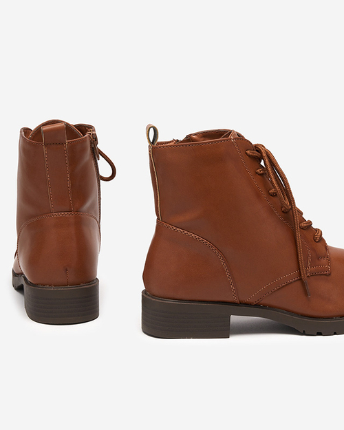 Коричневі жіночі чоботи на низькому каблуці Verasi