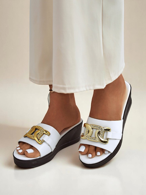 Royalfashion Жіночі босоніжки на танкетці Nolia