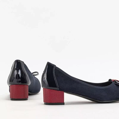 OUTLET Жіночі темно-сині туфлі на підборах Sentiso - Туфлі