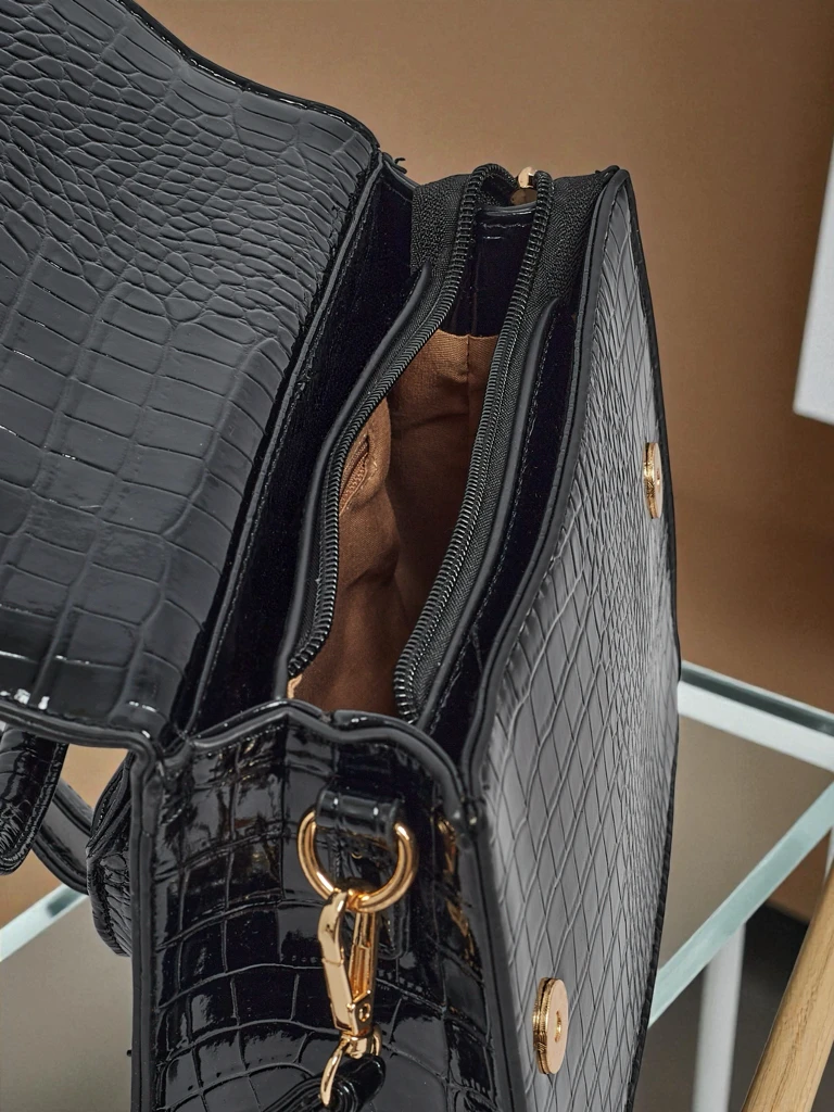 Lakovaná Malá dámská kabelka z eko kůže Veluna