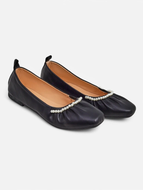 Балетки Callisto Nero – Чорні балетки з екошкіри з перлинками, плоский каблук