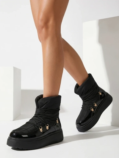 Royalfashion Dámské nazouvací sněhule v černé barvě Dabenda