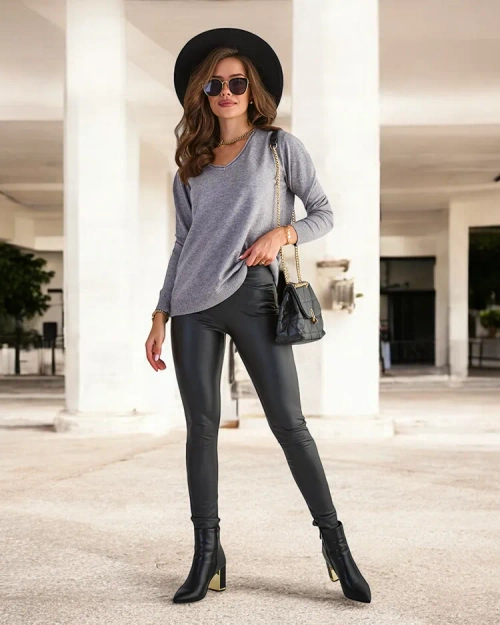 Светр жіночий Royalfashion Grey з вирізом у вигляді серця