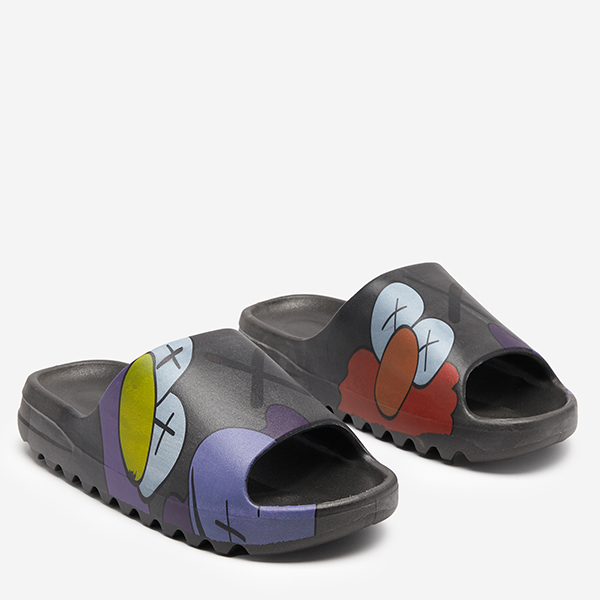 OUTLET Černé gumové dámské pantofle s potiskem Pfizz-footwear