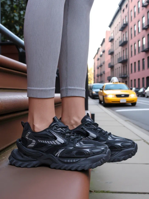 Royalfashion Жіночі лаковані кросівки Leysi