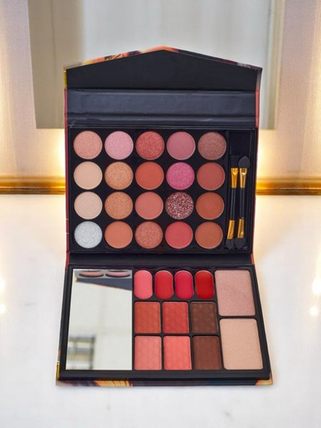 ANYLADY Kompaktní paletka make-upu – oční stíny, konturování, rty – 32 odstínů