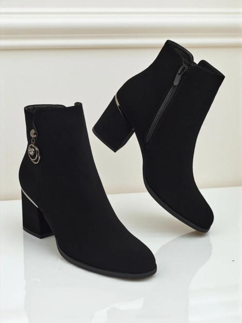 Ботильйони жіночі матові на підборах-стовпчику Vioi