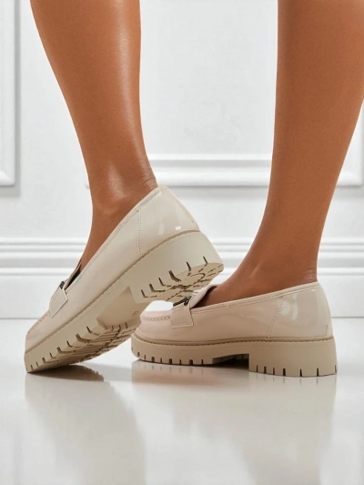 Dámské loafersy Atena béžové s plochým podpatkem z ekologické kůže