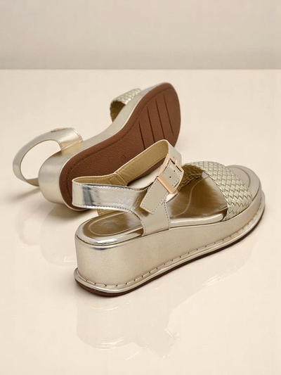 Royalfashion Жіночі босоніжки на танкетці з плетеним ремінцем Fiolle