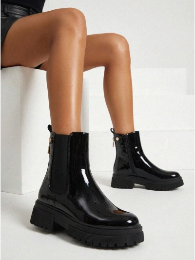 Lakované dámské kotníkové boty z eko kůže Calebi