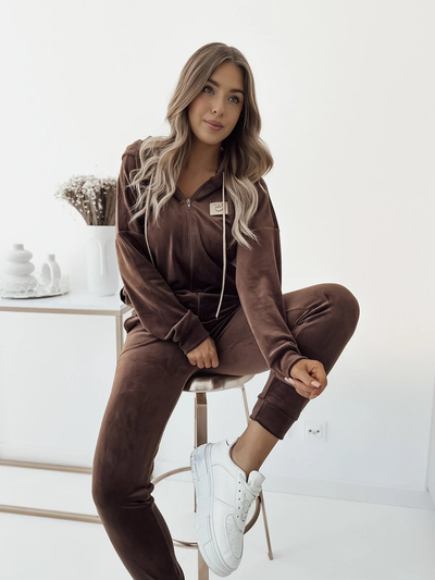 Royalfashion Темно-коричневий жіночий велюровий комплект світшотів