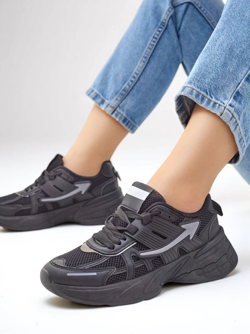 Royalfashion Жіночі спортивні кросівки на товщій підошві Beysa