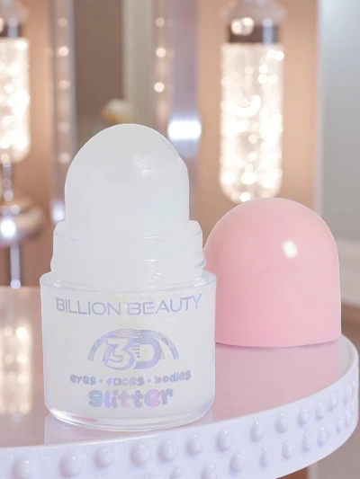 Třpytivý roll-on zvýrazňovač na tělo ve formě kuličky Fialový