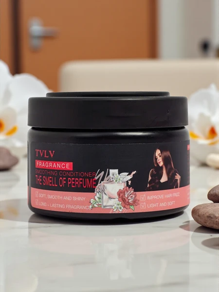 Parfémovaný vyhlazující kondicionér na vlasy