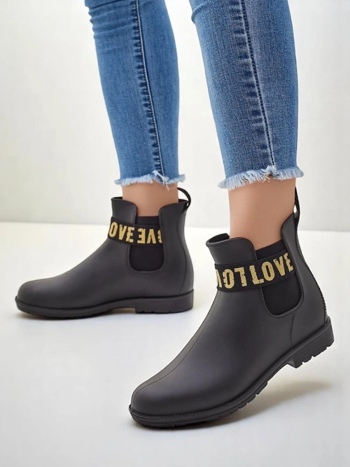 Royalfashion Жіночі матові дощовики з написом Love Love