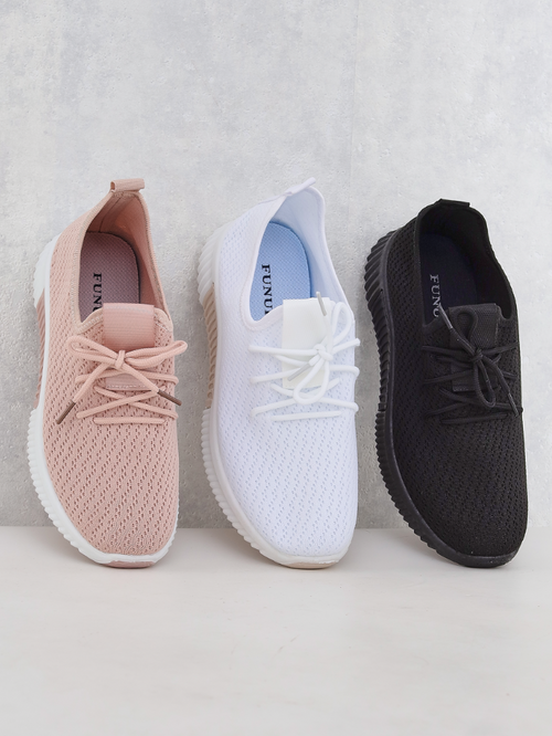 Білі жіночі тканинні спортивні кросівки Vobbu- Footwear