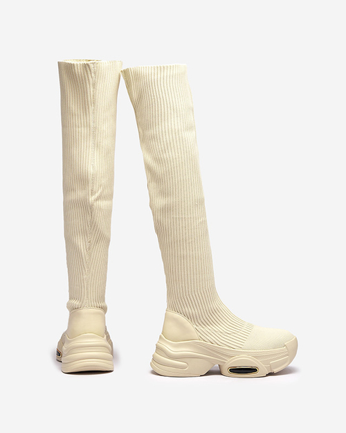 OUTLET Бежеві жіночі сліпони Georisa - Взуття