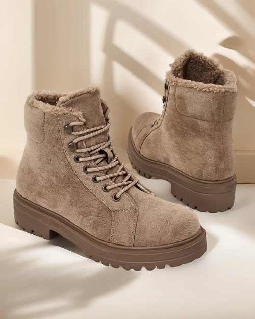 Жіночі чоботи Royalfashion на шнуровці Vesot