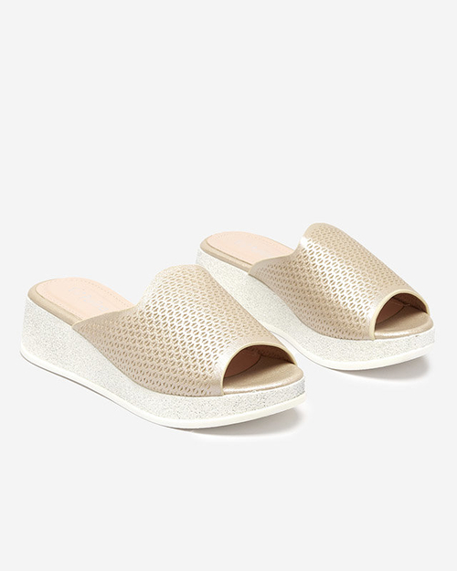 Lekisa золоті жіночі ажурні тапочки на танкетці з парчою - Туфлі